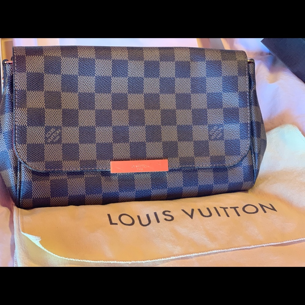 LV Favorite MM Damier Ebene Cross over purse
